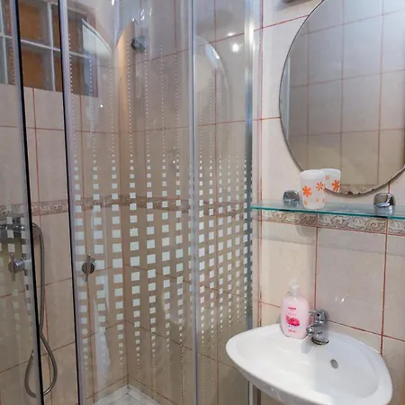Artur Apartmán *