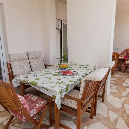 Artur Apartmán *